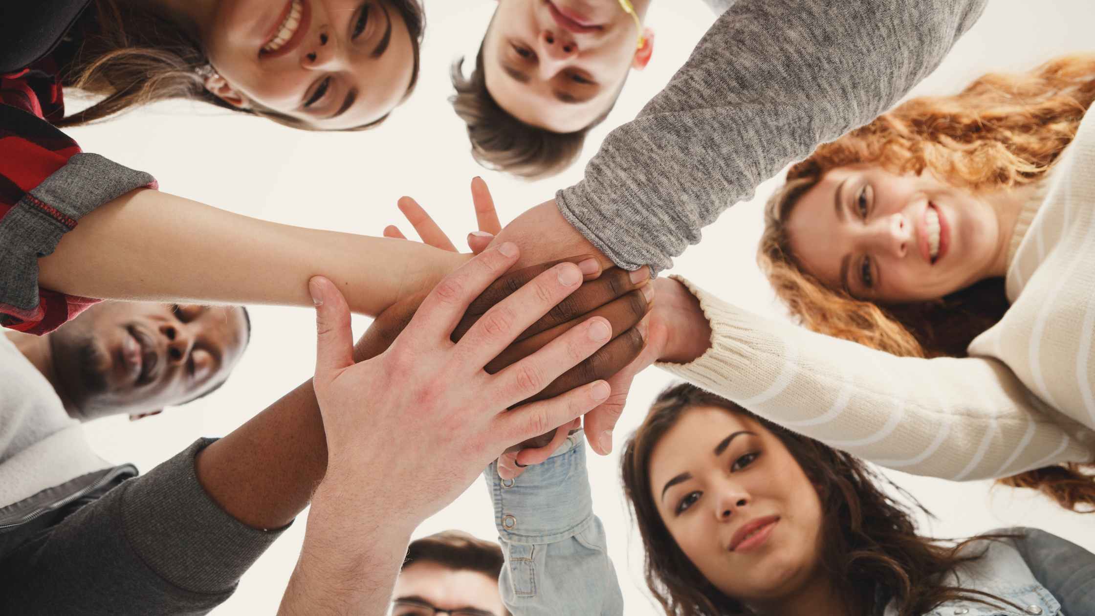 Aumente seu Sucesso no Exterior: Como Construir sua Rede de Apoio em 2025