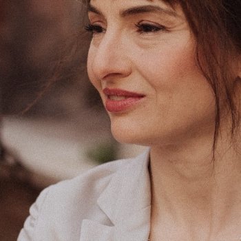 Júlia Colvara Bernardi Leite da Rosa